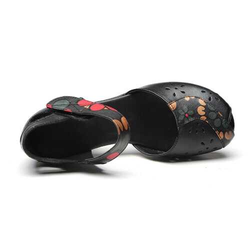 SOCOFY Retro Leather Hollow Out Sandals