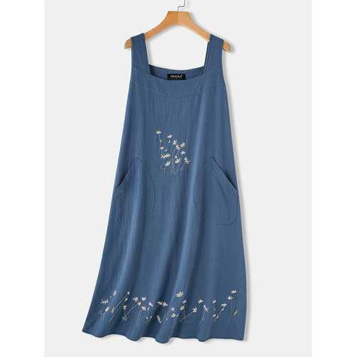 Flower Embroidery Pocket Dress